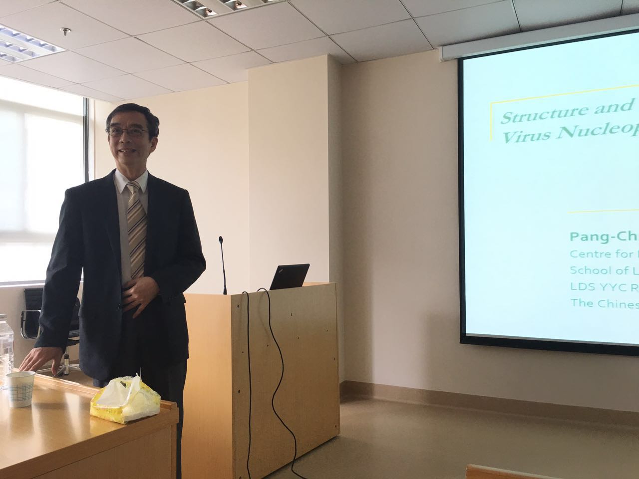 香港中文大学邵鹏柱教授来做爱自拍
